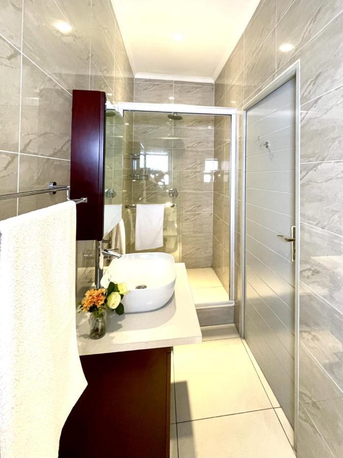 Atlantic Pearl Guest House Midrand Eksteriør billede